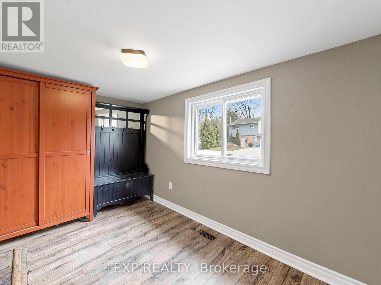 262 Woodycrest Avenue, Georgina, Ontario  L4P 2W2 - Photo 24 - N13035464