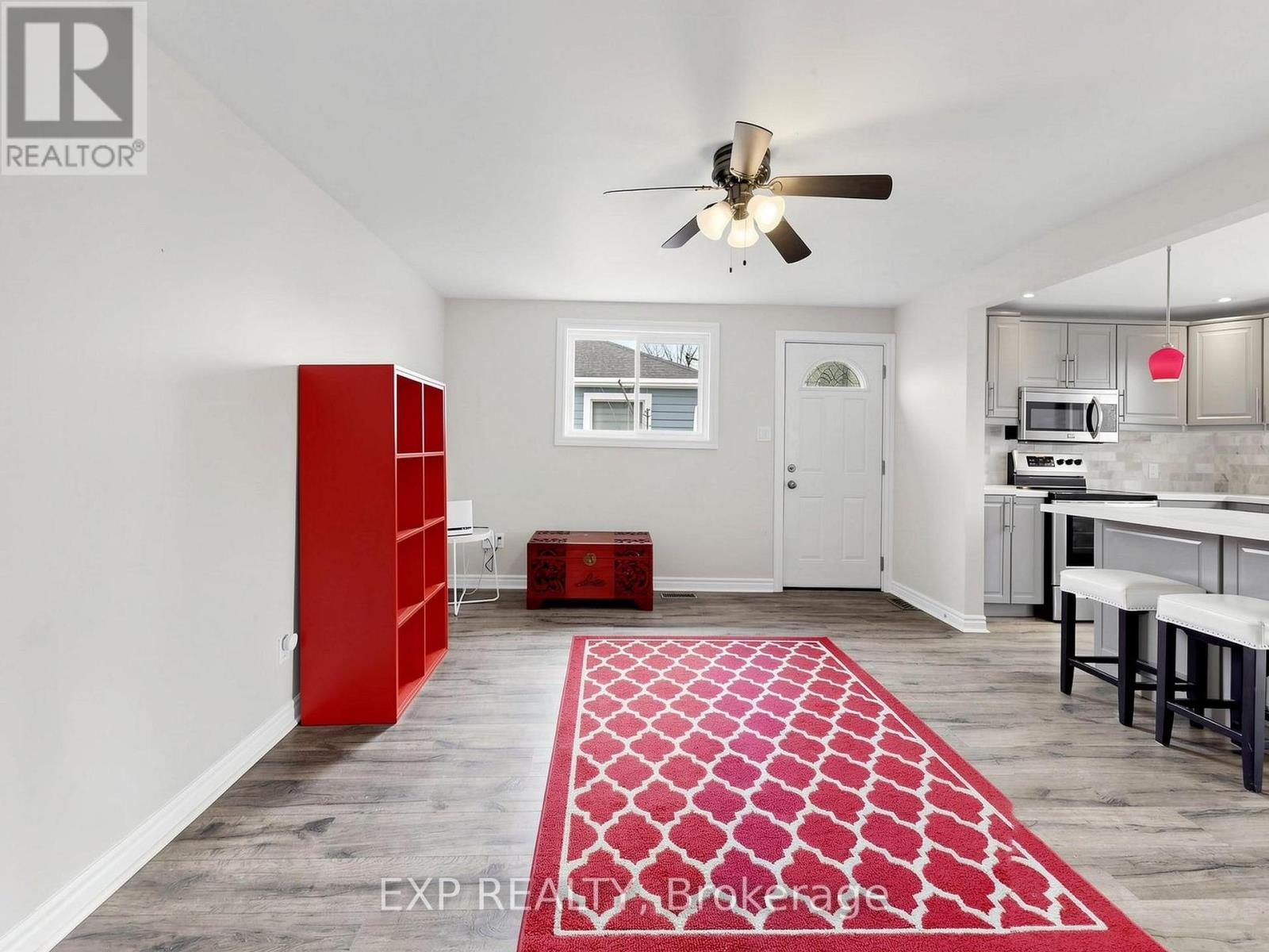 262 Woodycrest Avenue, Georgina, Ontario  L4P 2W2 - Photo 7 - N13035464