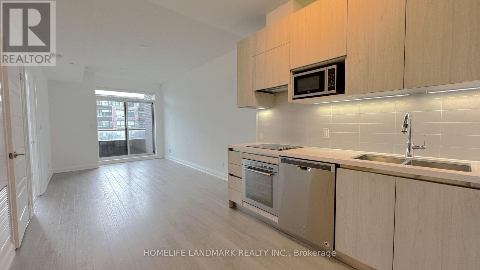 732 - 15 Water Walk Drive, Markham, Ontario  L6G 0G2 - Photo 3 - N13035468