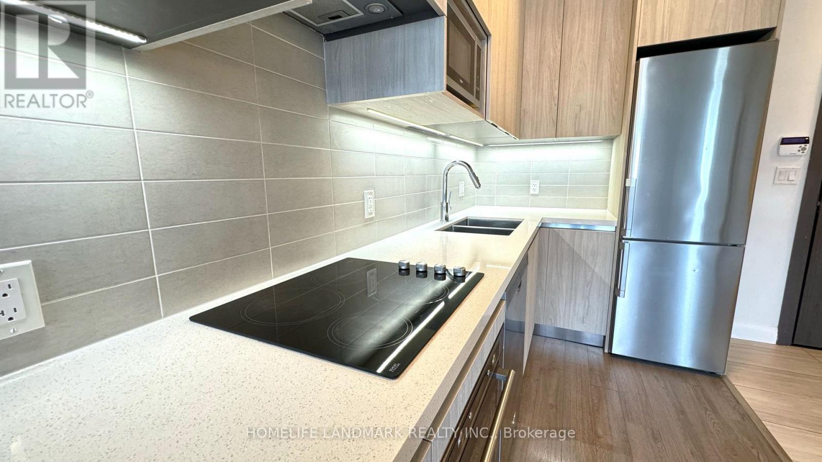 732 - 15 Water Walk Drive, Markham, Ontario  L6G 0G2 - Photo 7 - N13035468