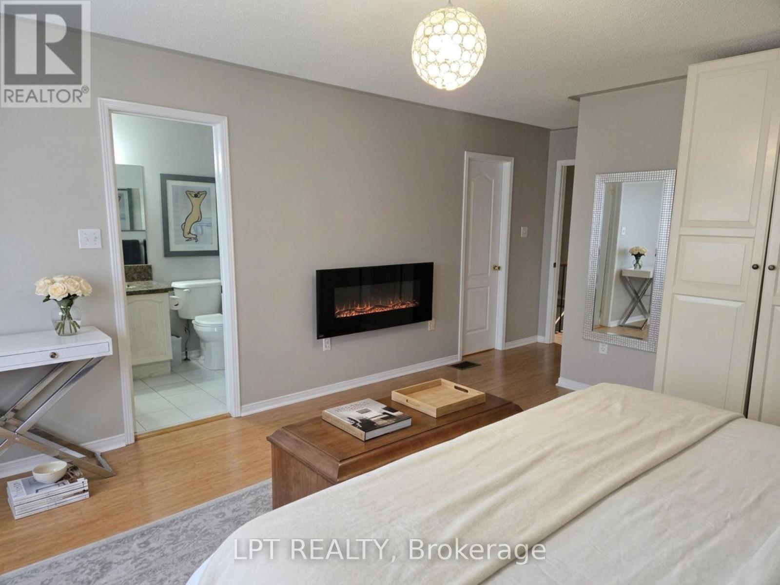 249 Rushbrook Drive, Newmarket, Ontario  L3X 2E3 - Photo 11 - N13035488