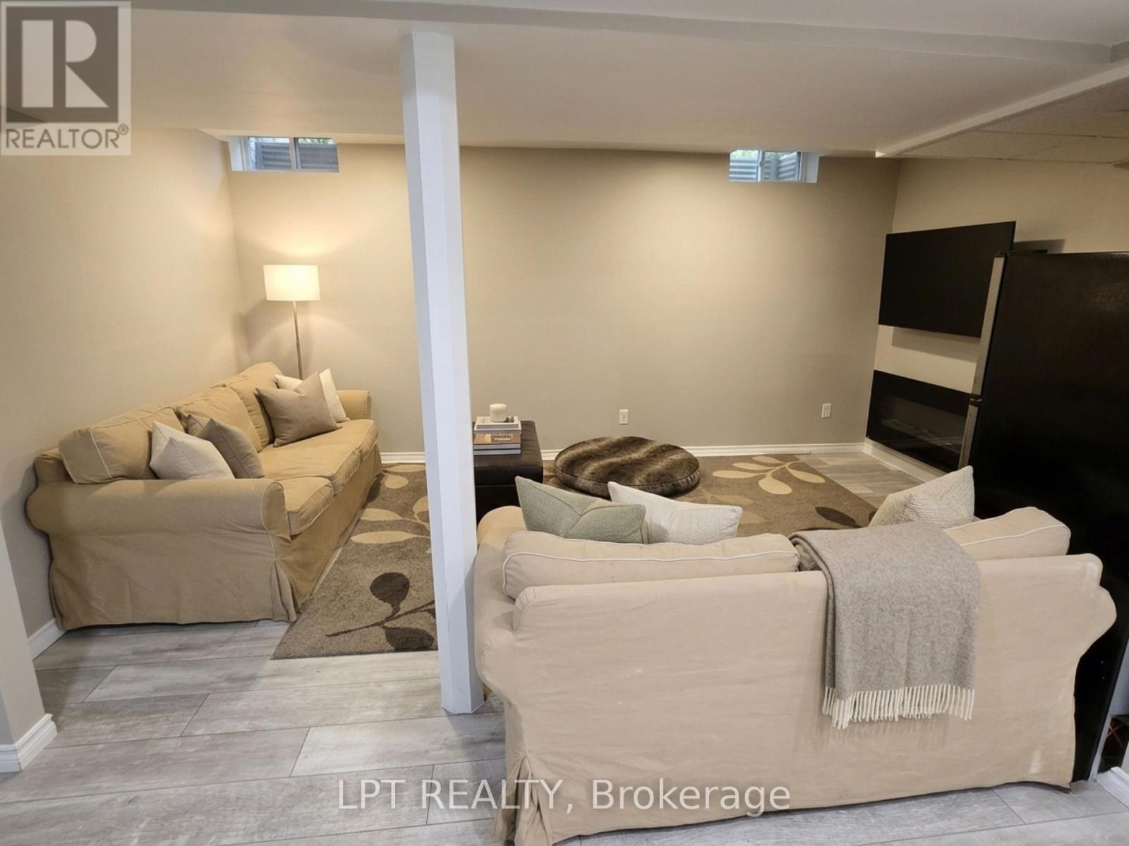 249 Rushbrook Drive, Newmarket, Ontario  L3X 2E3 - Photo 12 - N13035488