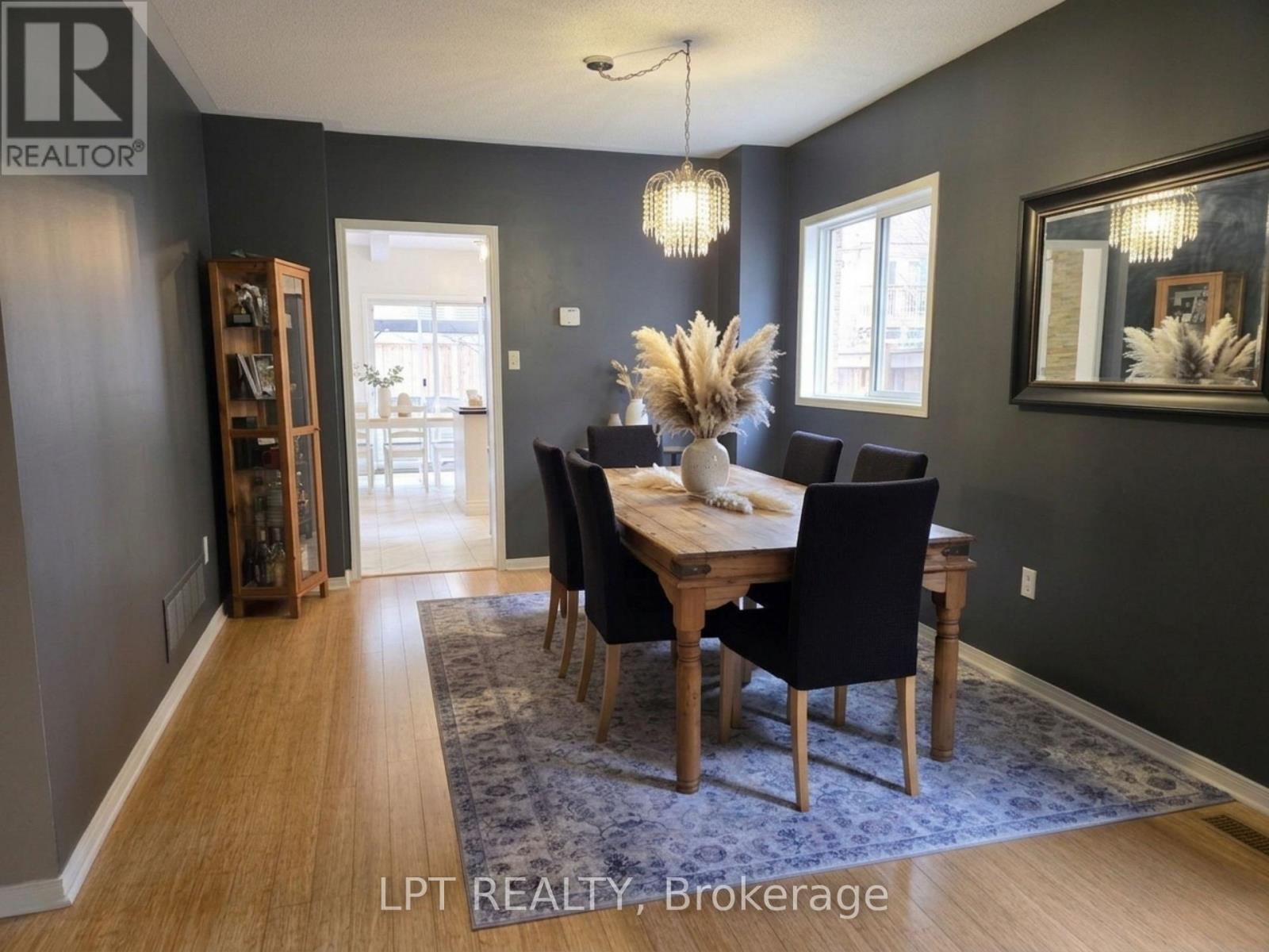 249 Rushbrook Drive, Newmarket, Ontario  L3X 2E3 - Photo 6 - N13035488