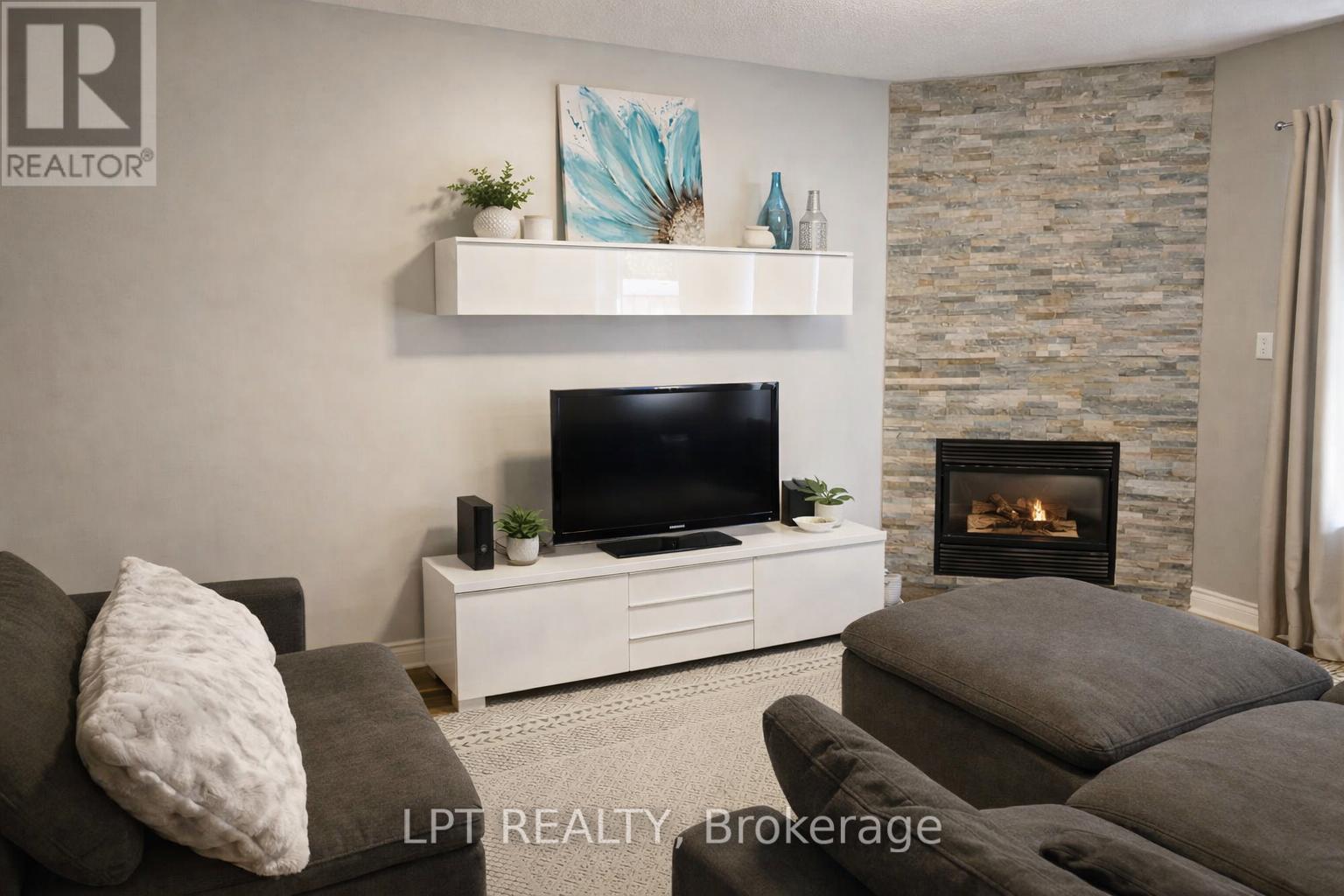 249 Rushbrook Drive, Newmarket, Ontario  L3X 2E3 - Photo 8 - N13035488