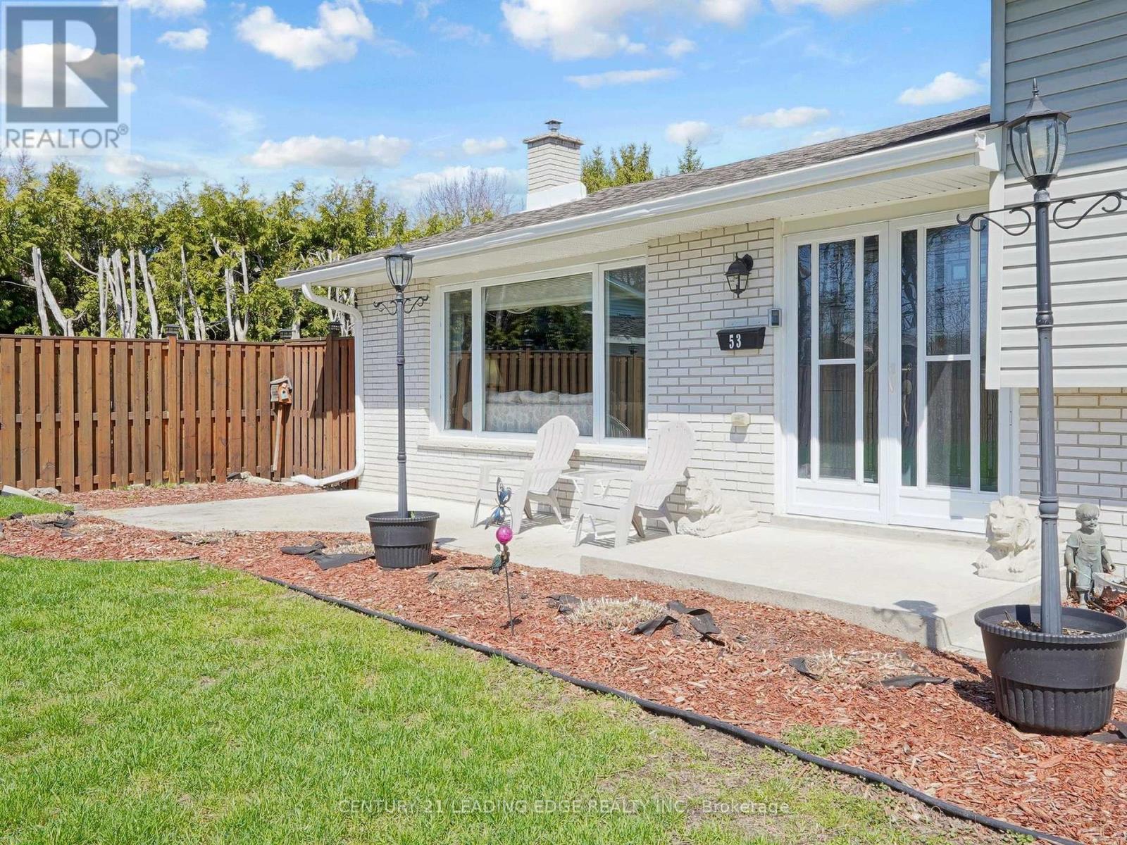 53 Metro Road N, Georgina, Ontario  L4P 1C1 - Photo 5 - N13035496