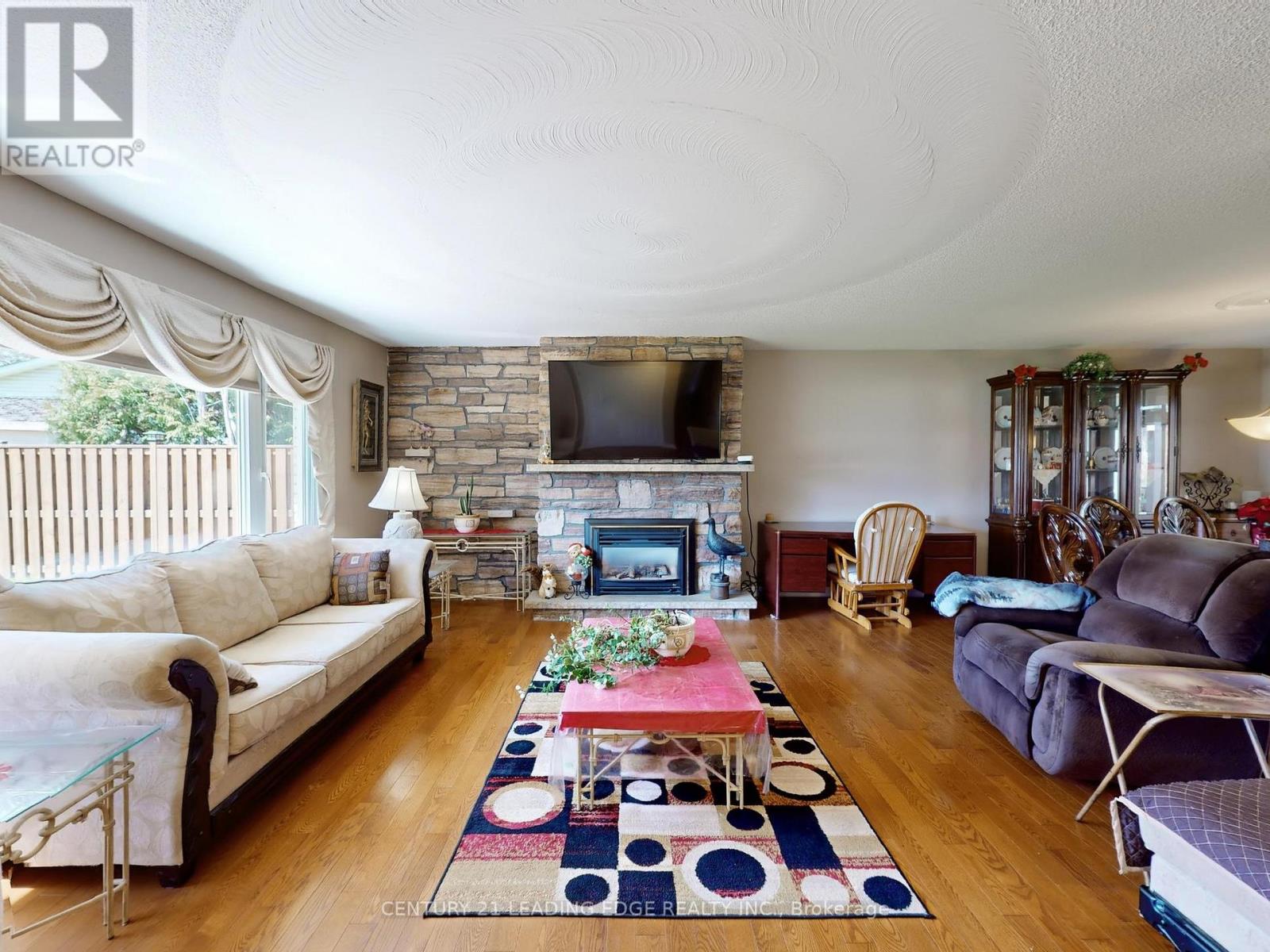 53 Metro Road N, Georgina, Ontario  L4P 1C1 - Photo 9 - N13035496