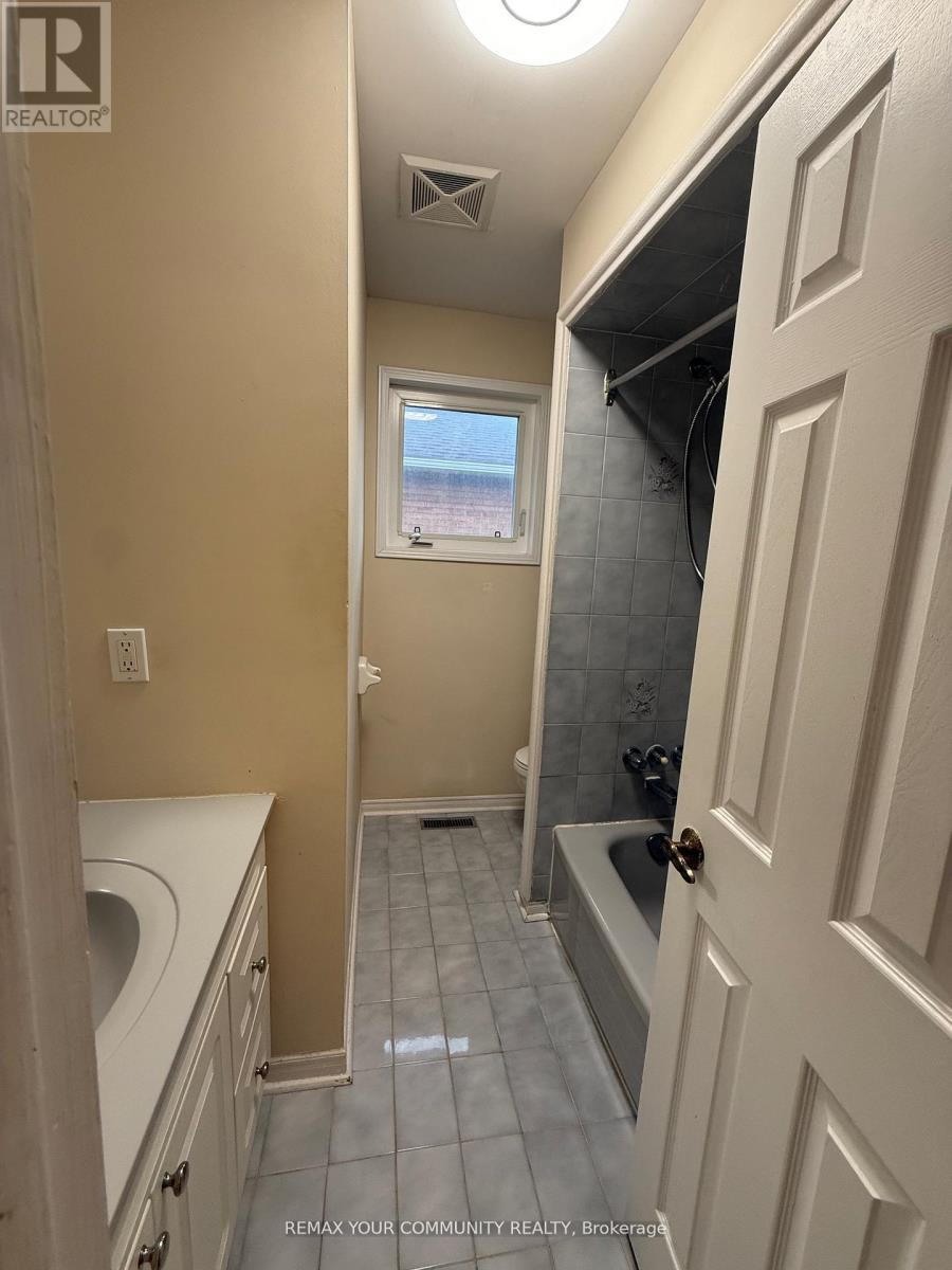 81 Waterfall Road, Vaughan, Ontario  L4L 5B3 - Photo 9 - N13035524