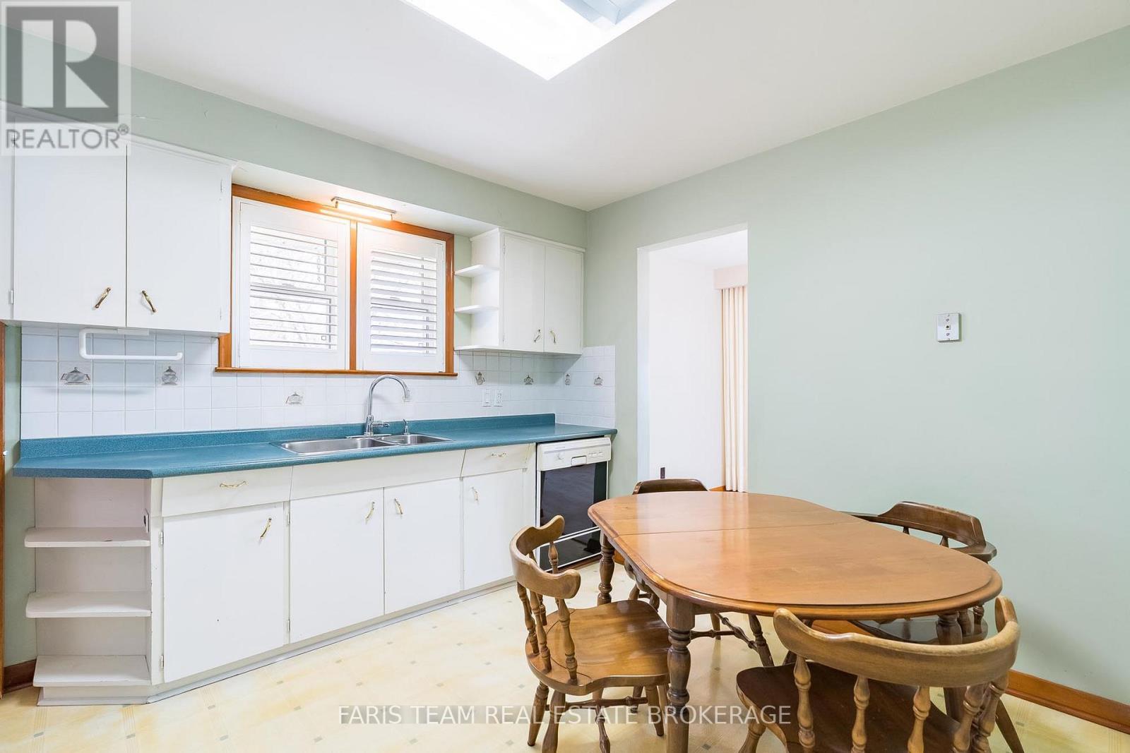 107 Scanlon Avenue, Bradford West Gwillimbury, Ontario  L3Z 1G6 - Photo 6 - N13035546