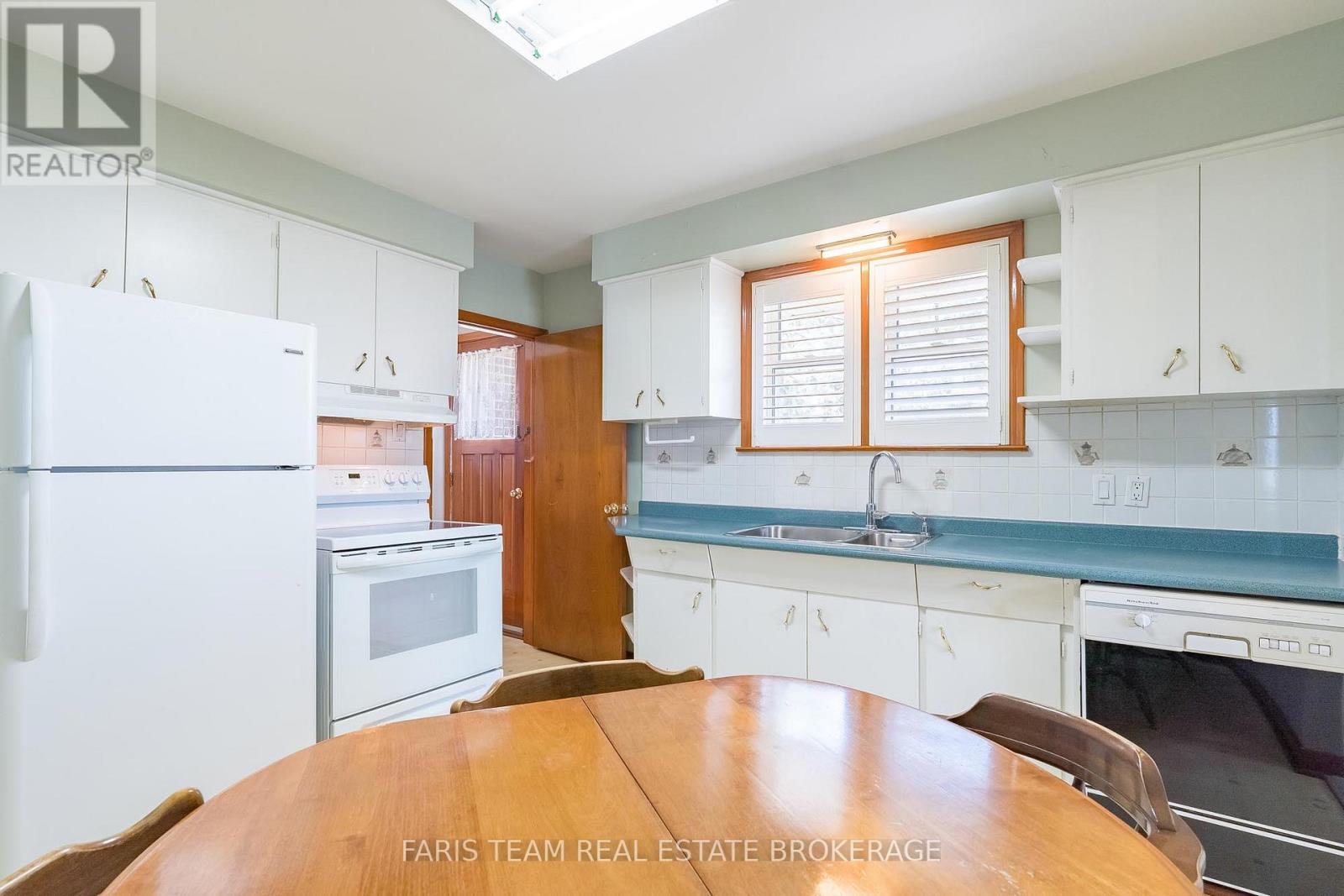 107 Scanlon Avenue, Bradford West Gwillimbury, Ontario  L3Z 1G6 - Photo 7 - N13035546