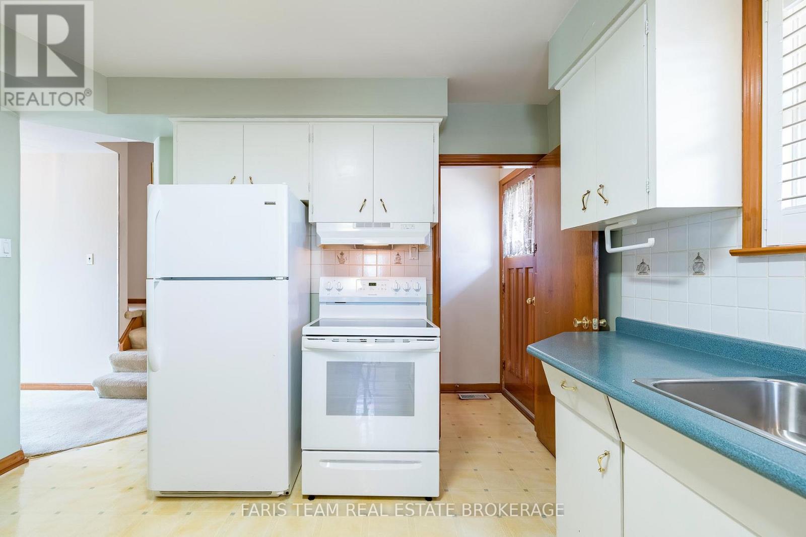 107 Scanlon Avenue, Bradford West Gwillimbury, Ontario  L3Z 1G6 - Photo 8 - N13035546