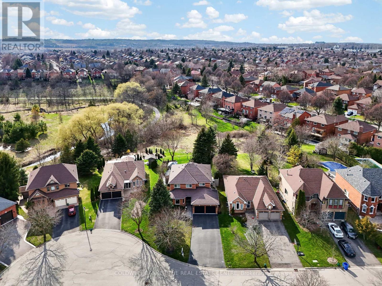 896 Bosworth Court, Newmarket, Ontario  L3X 1Z1 - Photo 2 - N13035556