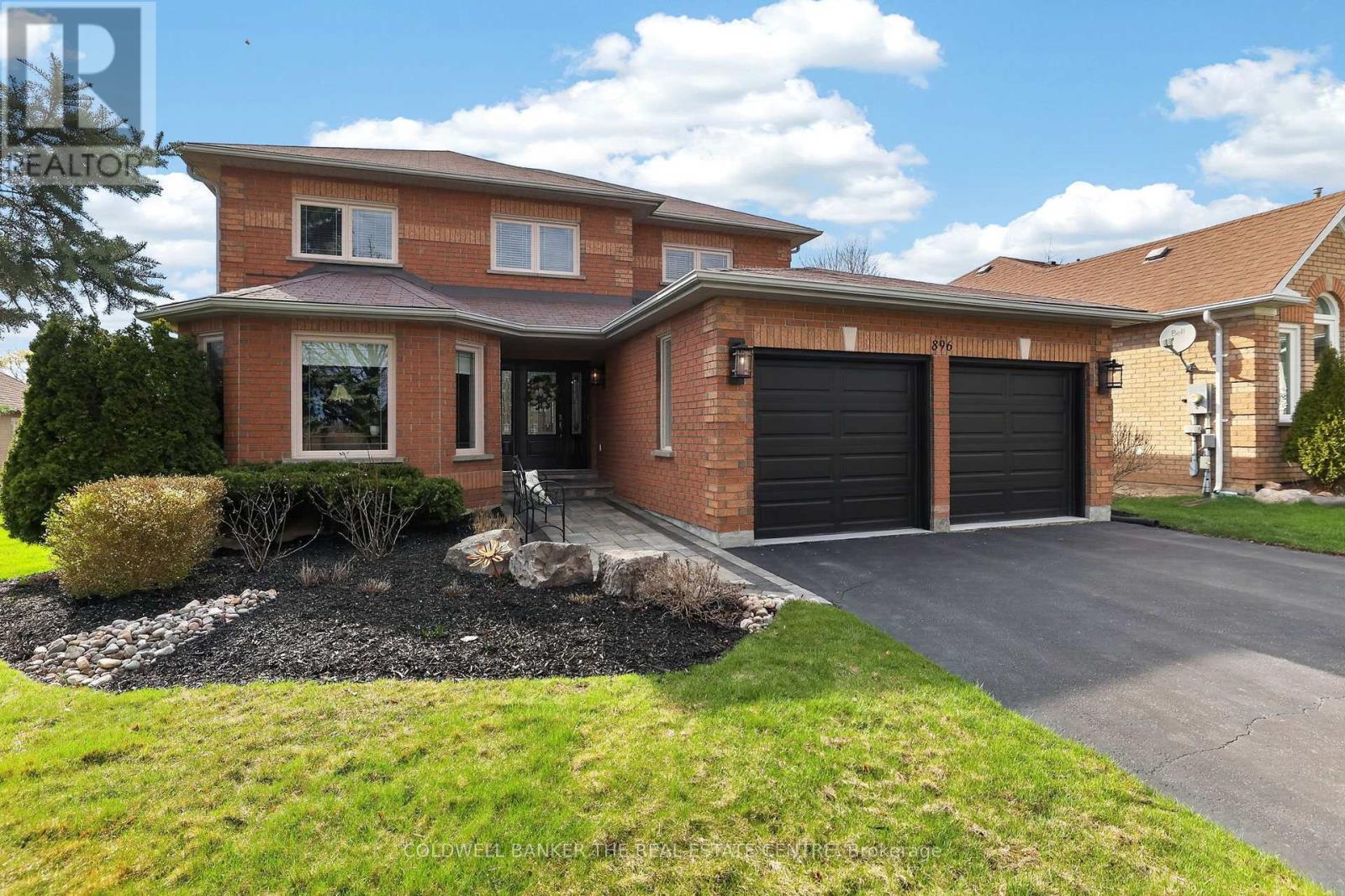 896 Bosworth Court, Newmarket, Ontario  L3X 1Z1 - Photo 3 - N13035556