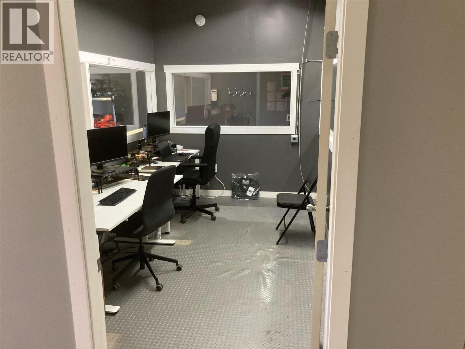 4 215 Neave Road, Kelowna, British Columbia  V1V 2L9 - Photo 15 - 10379688