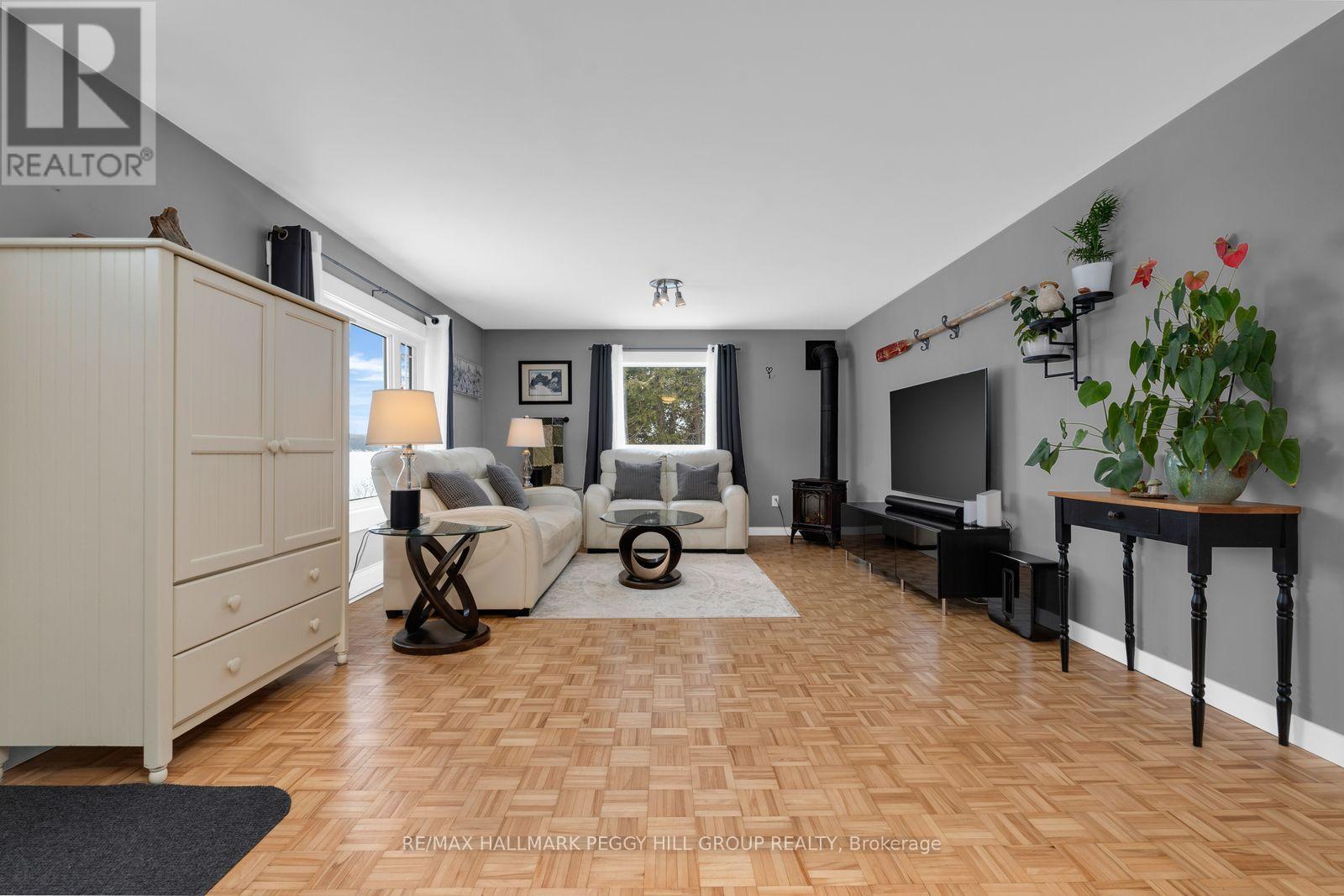 5724 & 1 Penetanguishene Road & Cedar Lane, Springwater, Ontario  L0L 1P0 - Photo 3 - S13035520