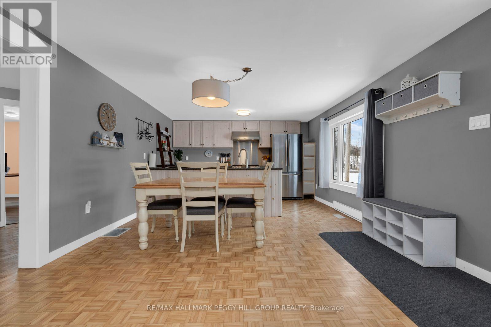 5724 & 1 Penetanguishene Road & Cedar Lane, Springwater, Ontario  L0L 1P0 - Photo 4 - S13035520