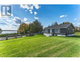 5724 & 1 PENETANGUISHENE ROAD & CEDAR LANE, Springwater, Ontario
