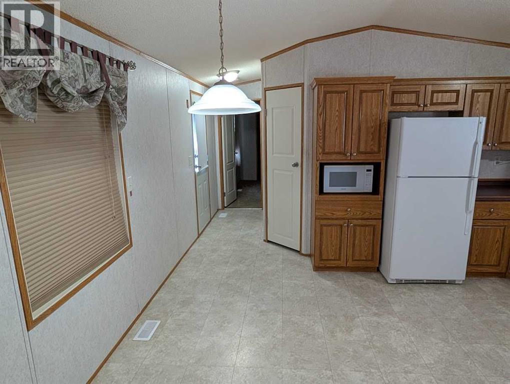 211 Railway Avenue, Coaldale, Alberta  T1M 0A8 - Photo 7 - A2295784