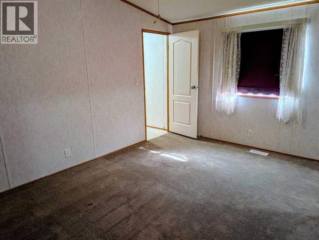 211 Railway Avenue, Coaldale, Alberta  T1M 0A8 - Photo 9 - A2295784