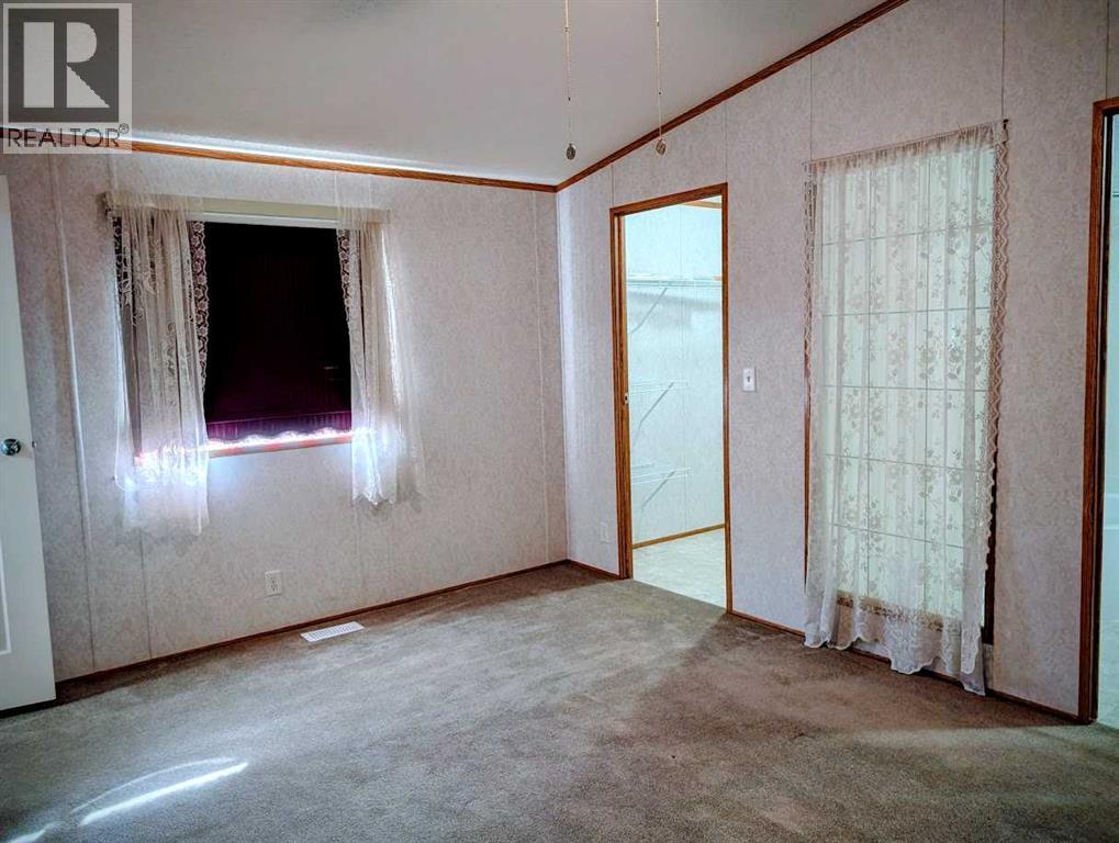 211 Railway Avenue, Coaldale, Alberta  T1M 0A8 - Photo 11 - A2295784