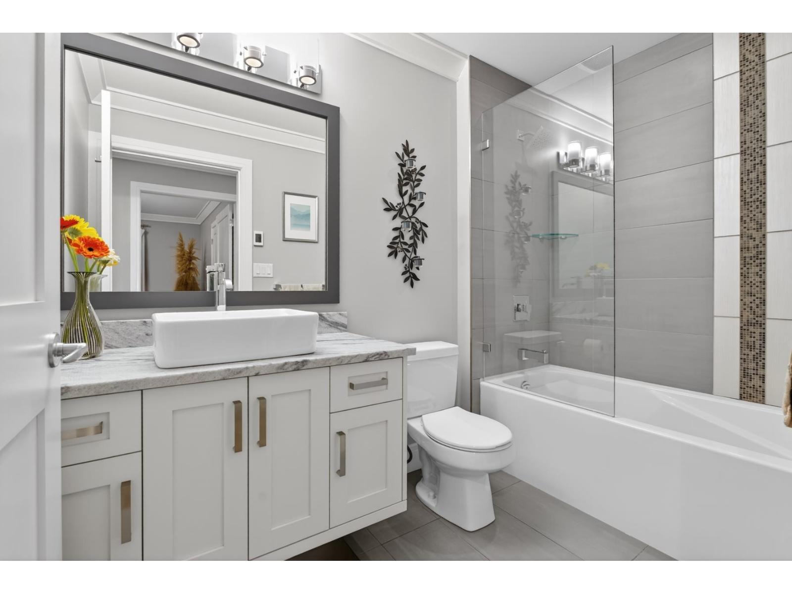 16748 109th Avenue, Surrey, British Columbia  V4N 5H6 - Photo 22 - R3115026