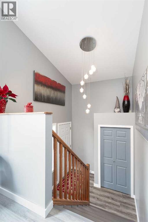 53 St James Crescent N, Lethbridge, Alberta  T1H 6M5 - Photo 3 - A2302633