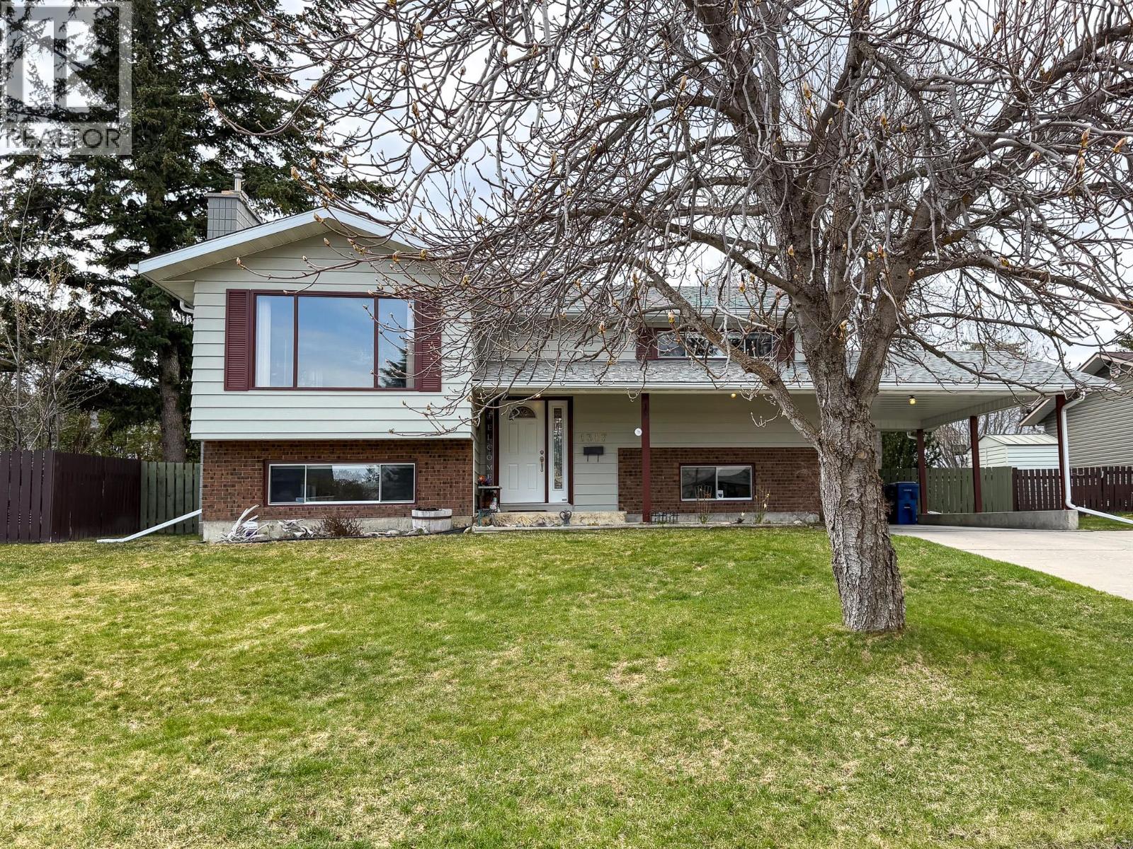1317 16th Street S, Cranbrook, British Columbia  V1C 5K5 - Photo 2 - 10384517