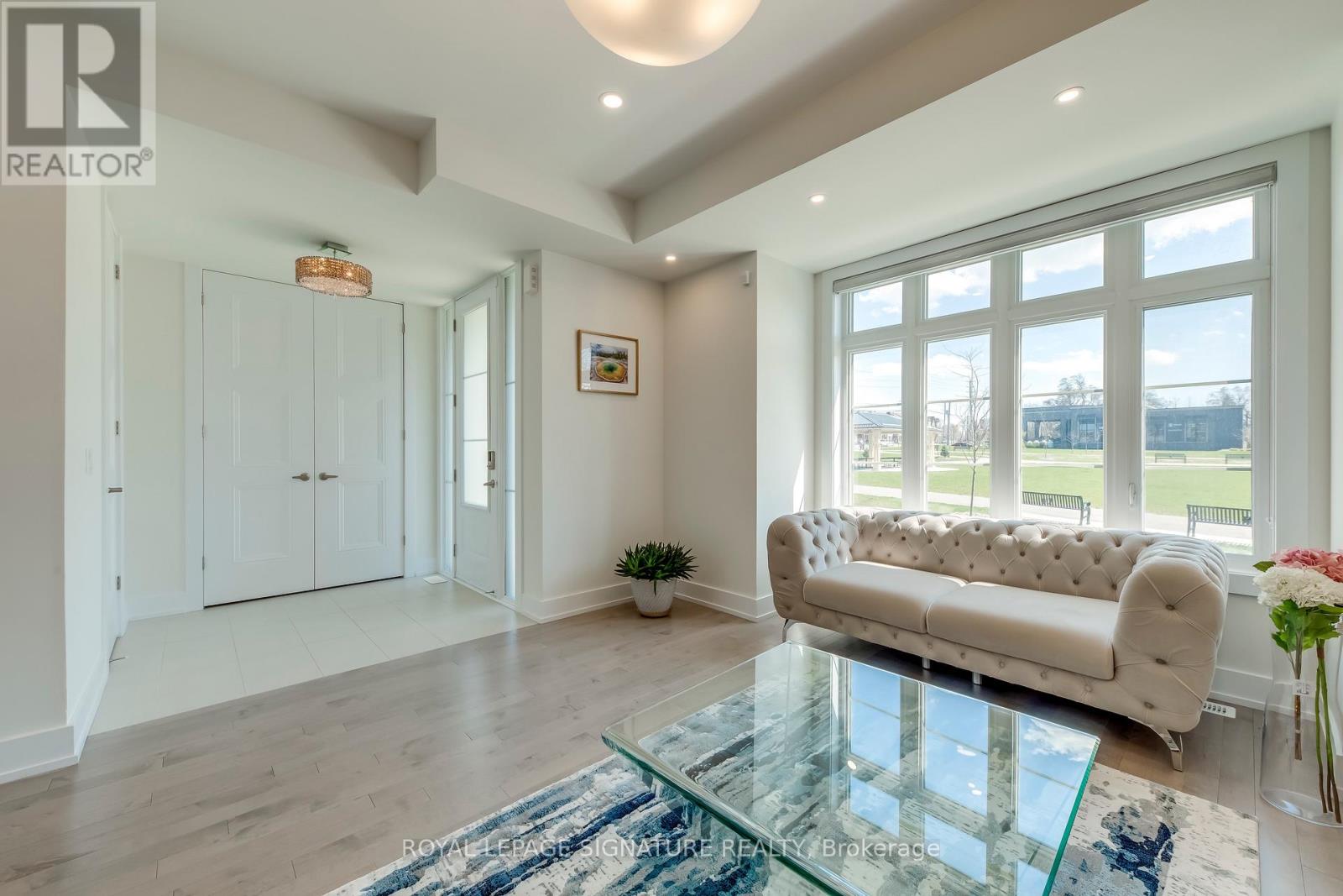 21 Kohn Lane, Markham, Ontario  L6C 3J3 - Photo 4 - N13033268