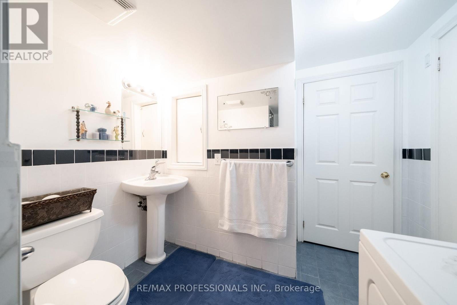 3435 Martins Pine Crescent, Mississauga, Ontario  L5L 1G3 - Photo 20 - W13035480