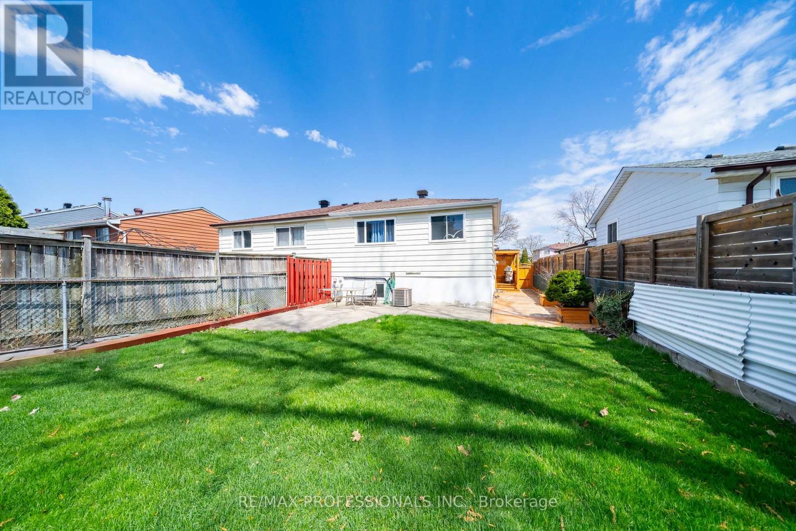 3435 Martins Pine Crescent, Mississauga, Ontario  L5L 1G3 - Photo 25 - W13035480