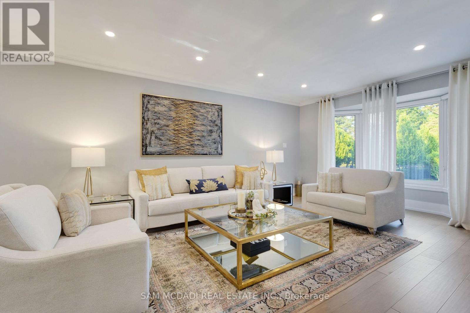 807 Indian Road, Mississauga, Ontario  L5H 1R4 - Photo 4 - W13035504