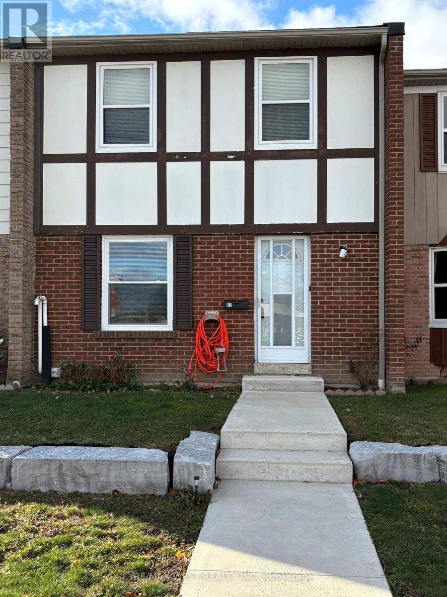 67 - 900 CENTRAL PARK DRIVE, Brampton, Ontario