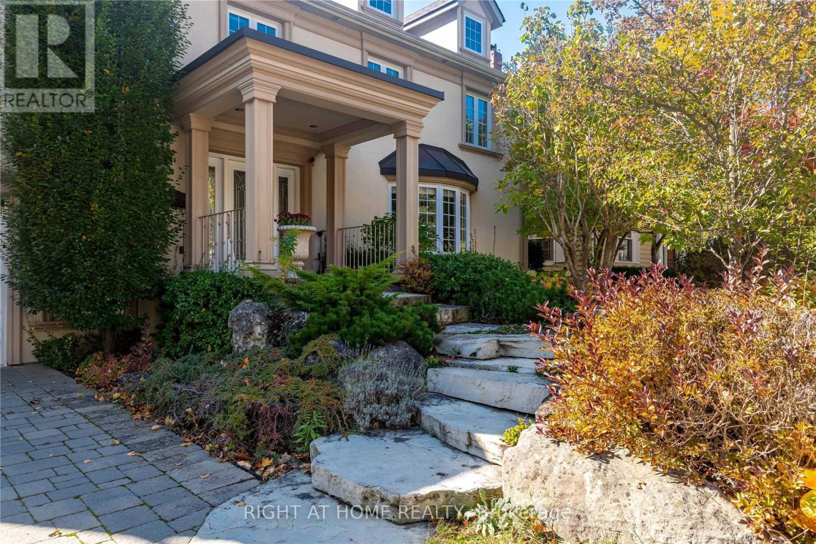 78 Raymar Place, Oakville, Ontario  L6J 6M1 - Photo 2 - W13035562