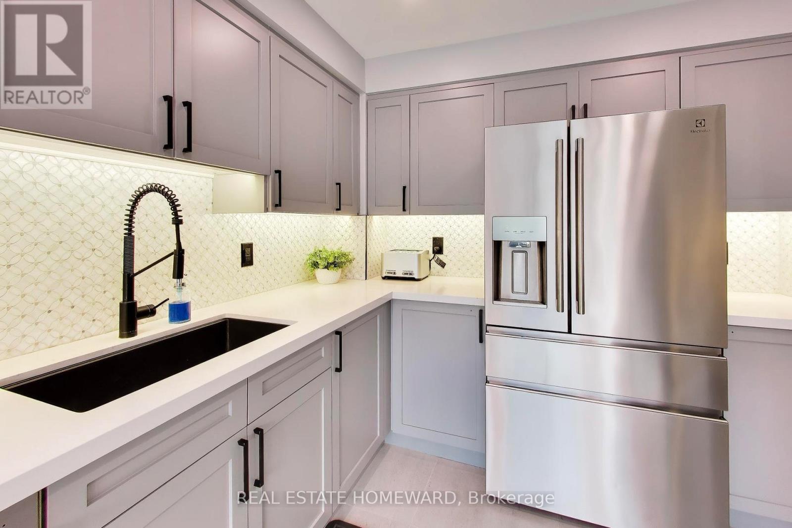 3375 Fenwick Crescent, Mississauga, Ontario  L5L 5N5 - Photo 14 - W13035570