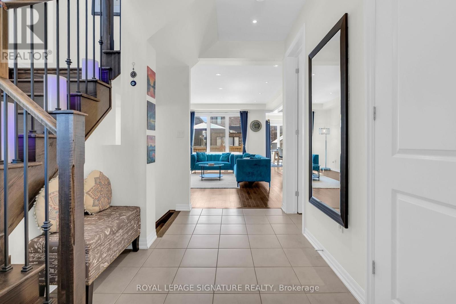 164 Wheat Boom Drive, Oakville, Ontario  L6H 7C3 - Photo 8 - W13035584