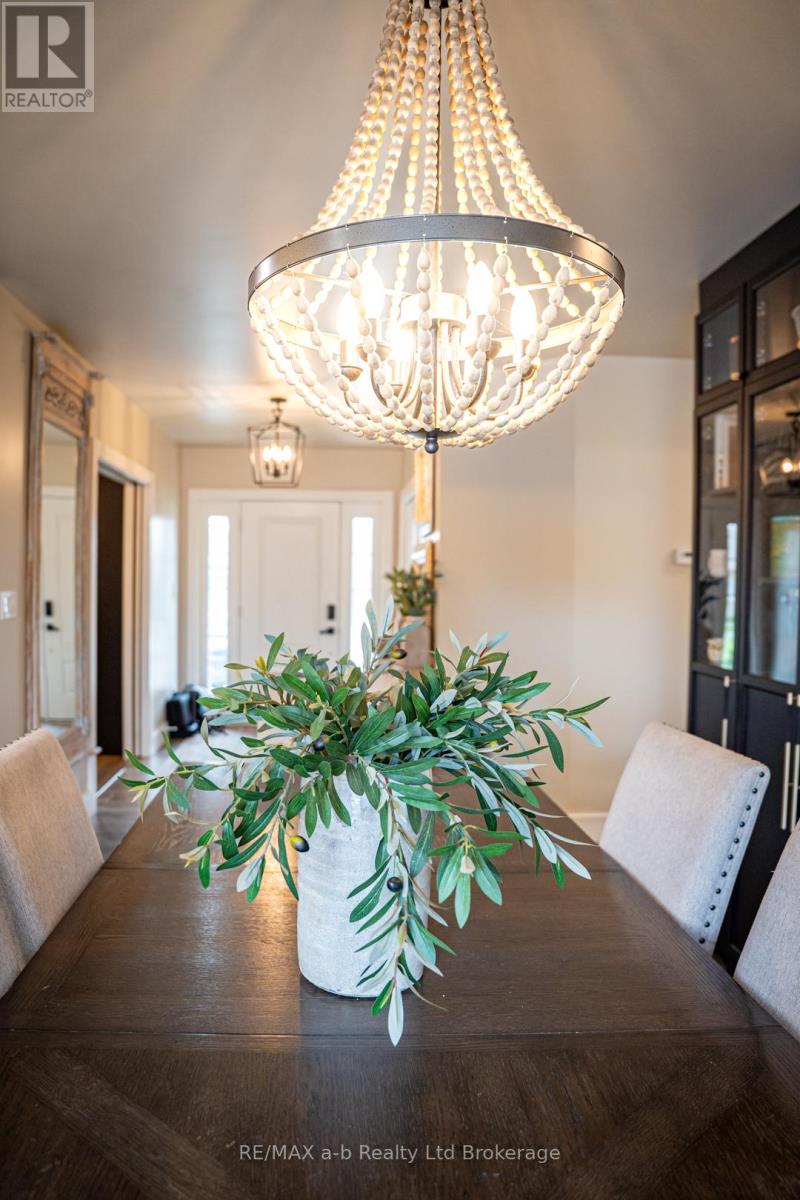 3 Belfast Circle, Tillsonburg, Ontario  N4G 5G3 - Photo 11 - X13035868