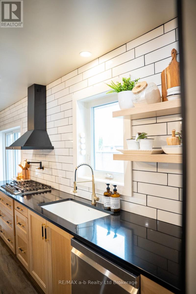 3 Belfast Circle, Tillsonburg, Ontario  N4G 5G3 - Photo 16 - X13035868