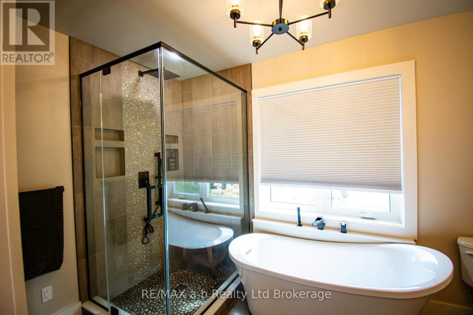 3 Belfast Circle, Tillsonburg, Ontario  N4G 5G3 - Photo 24 - X13035868