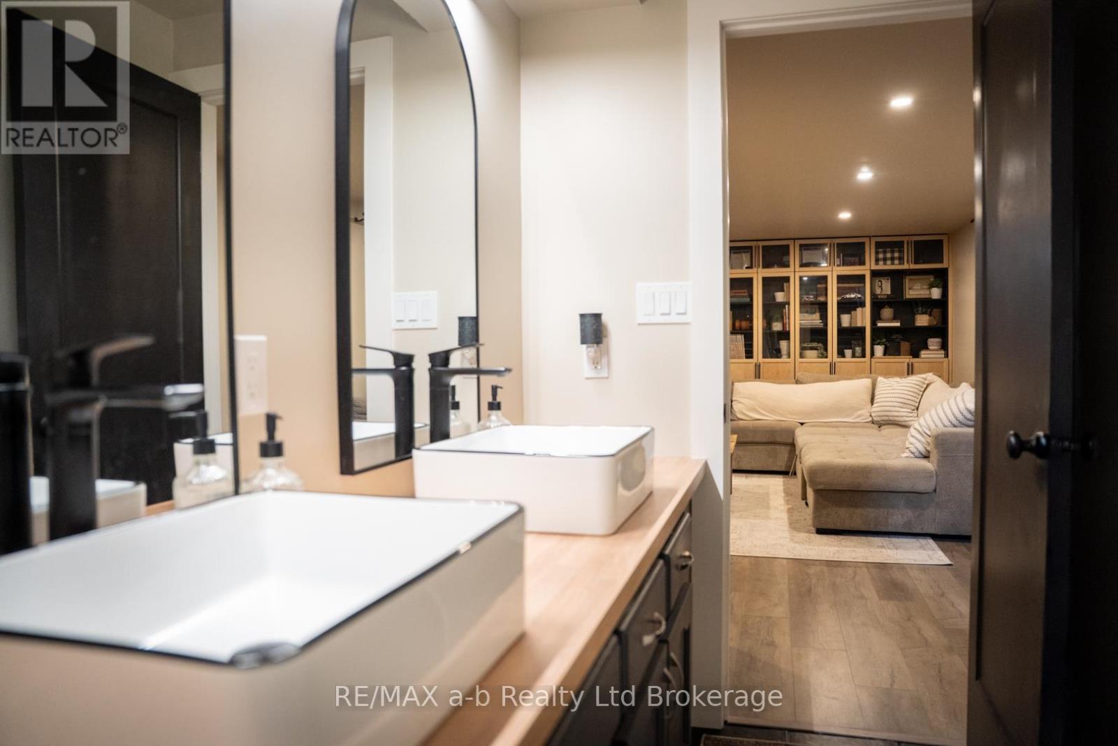 3 Belfast Circle, Tillsonburg, Ontario  N4G 5G3 - Photo 33 - X13035868