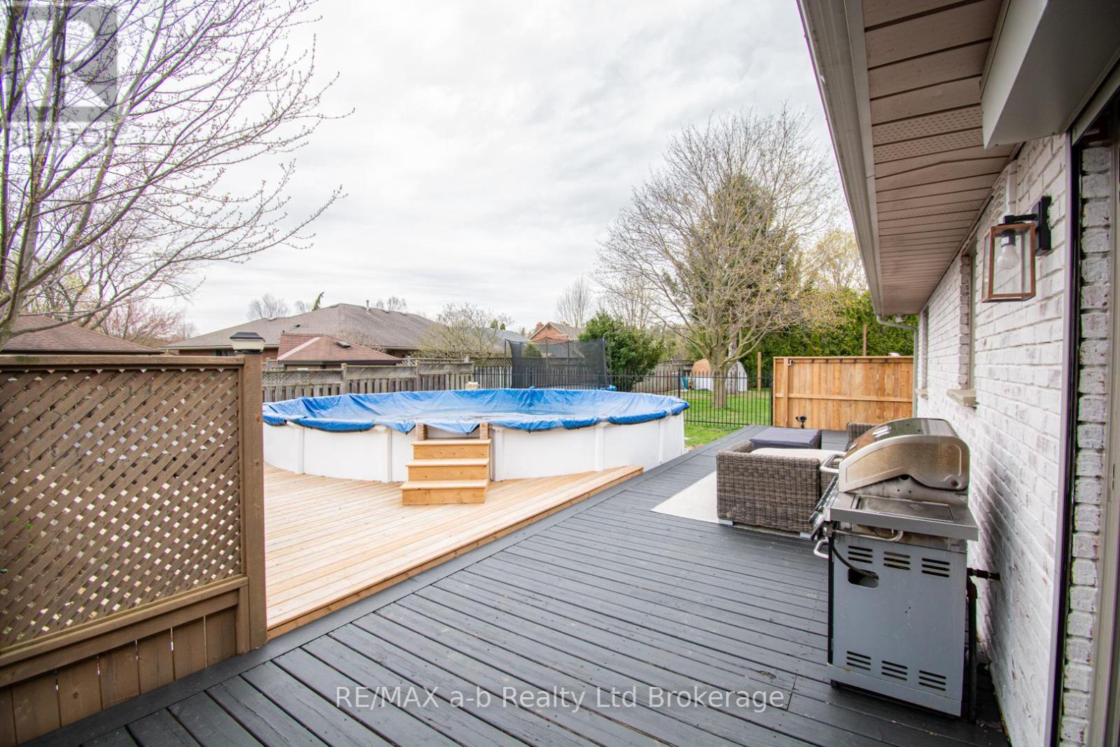 3 Belfast Circle, Tillsonburg, Ontario  N4G 5G3 - Photo 44 - X13035868