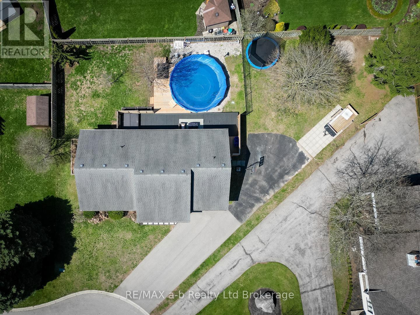 3 Belfast Circle, Tillsonburg, Ontario  N4G 5G3 - Photo 49 - X13035868