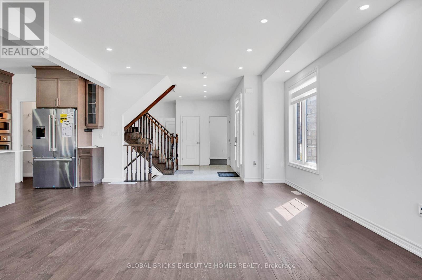 183 Longboat Run W, Brantford, Ontario  N3T 5L5 - Photo 10 - X13035522