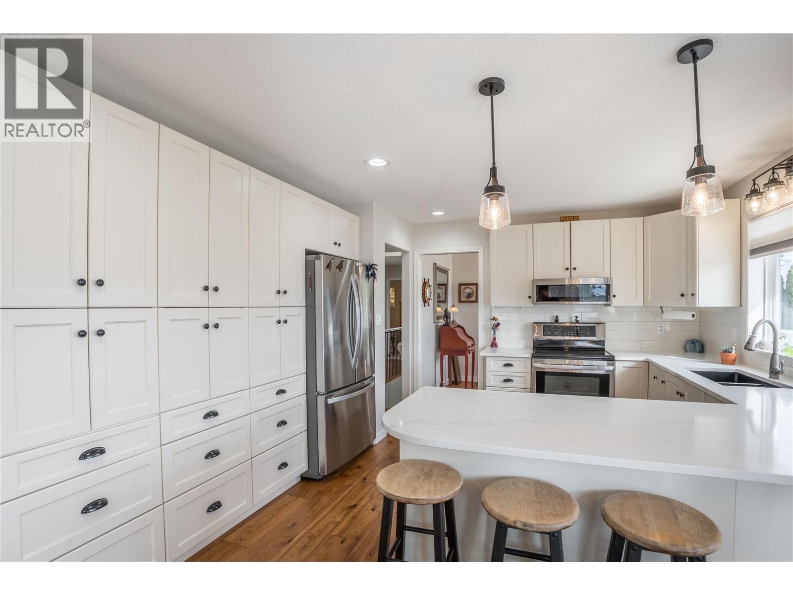 10804 Giants Head Road, Summerland, British Columbia  V0H 1Z7 - Photo 11 - 10384077