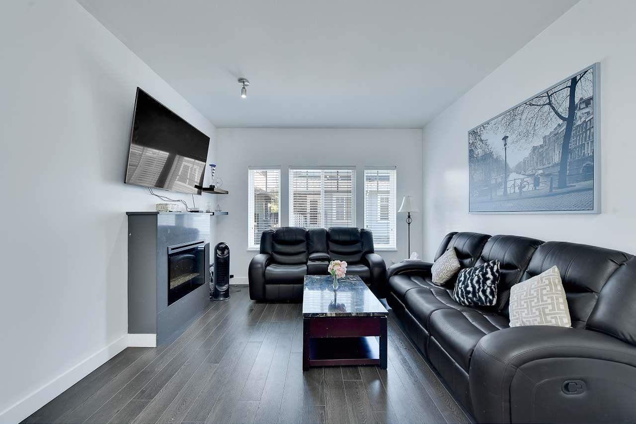 10 13864 Hyland Road, Surrey, British Columbia  V3W 2C3 - Photo 3 - R3113340