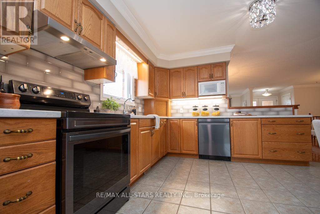 383 Wallace Drive, Kawartha Lakes, Ontario  K9V 6K7 - Photo 16 - X13035606