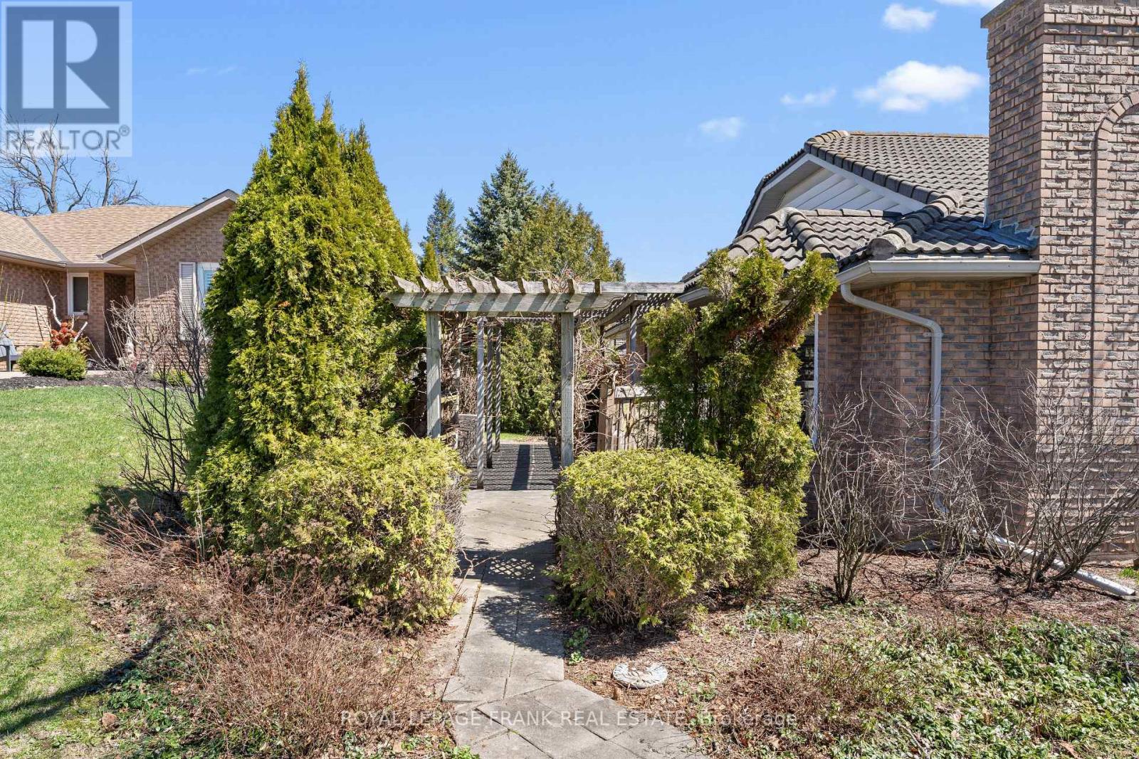 2 Hillview Drive, Kawartha Lakes, Ontario  K0M 1A0 - Photo 33 - X13035610