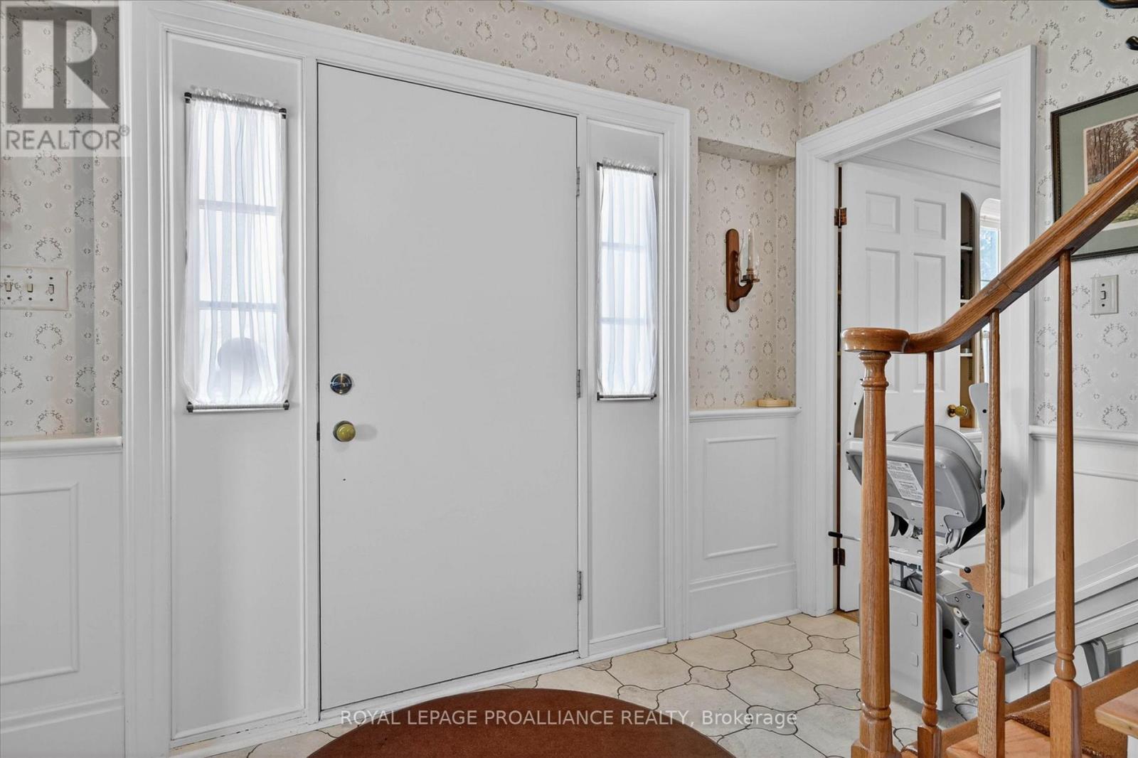 1285 Brealey Drive, Peterborough (Monaghan Ward 2), Ontario  K9K 0C4 - Photo 5 - X13035666