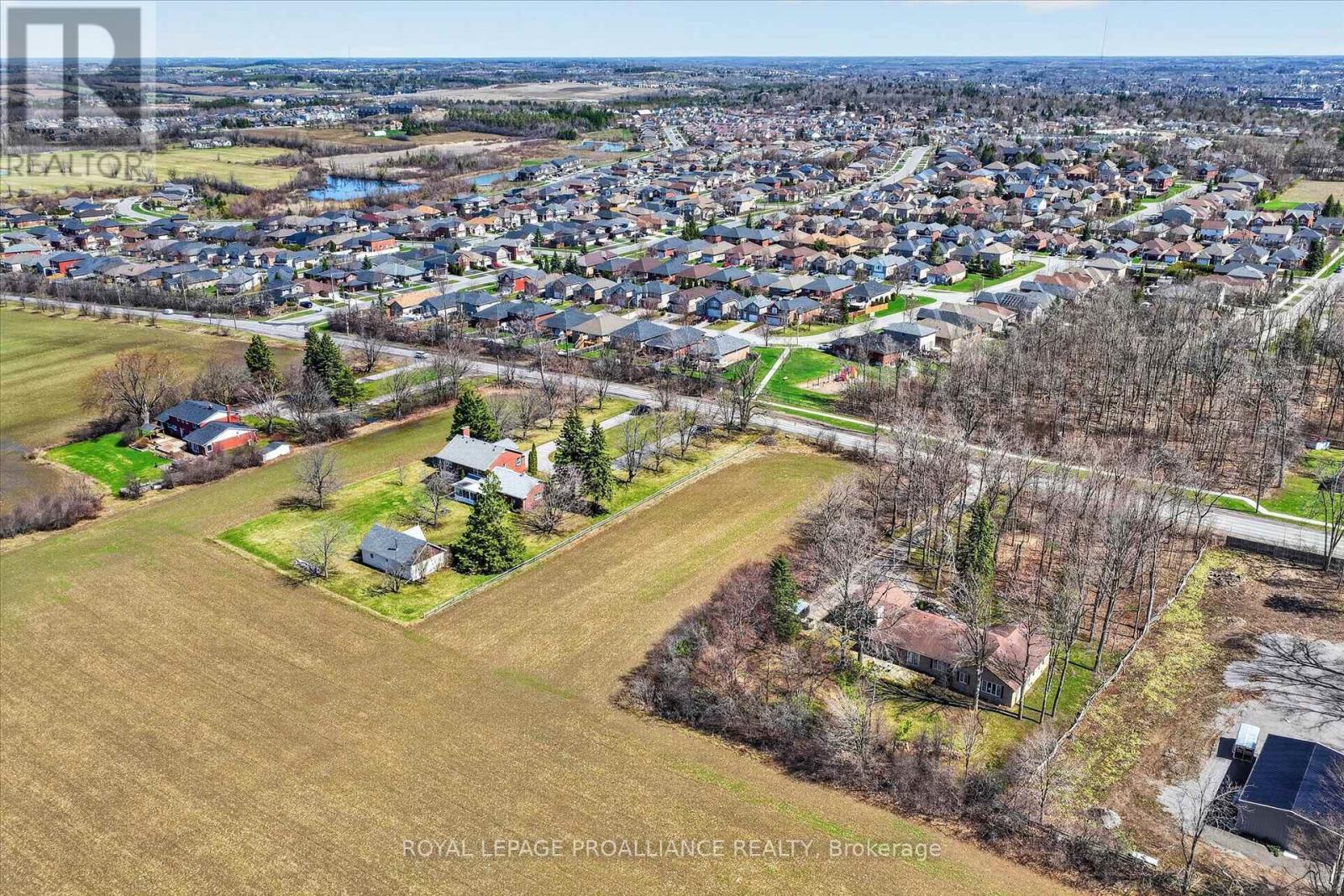 1281 Brealey Drive, Peterborough (Monaghan Ward 2), Ontario  K9K 0C4 - Photo 4 - X13035676