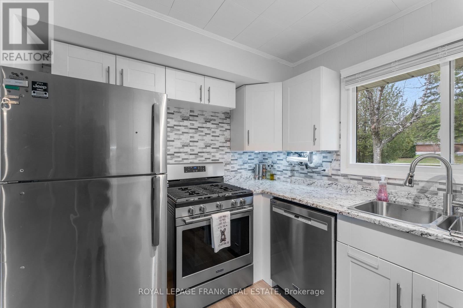 203 Crosby Drive, Kawartha Lakes, Ontario  K0M 1A0 - Photo 7 - X13035702