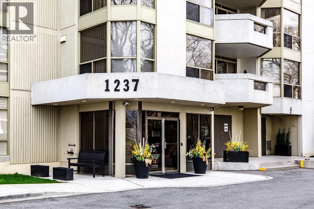 1237 North Shore Boulevard E Unit# 803, Burlington, Ontario  L7S 2H8 - Photo 2 - 40819551