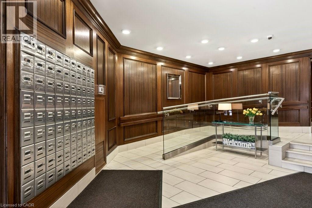 1237 North Shore Boulevard E Unit# 803, Burlington, Ontario  L7S 2H8 - Photo 3 - 40819551